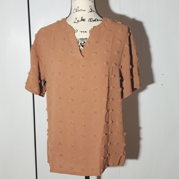 Womens Taupe Tan Puffy raised Textured  Puff Top neutral Minimalist Sz.Large - Picture 1 of 5